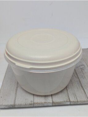 Vintage Rubbermaid Servin Saver #4 Round 12 Cups Food Container Almond Lid - A